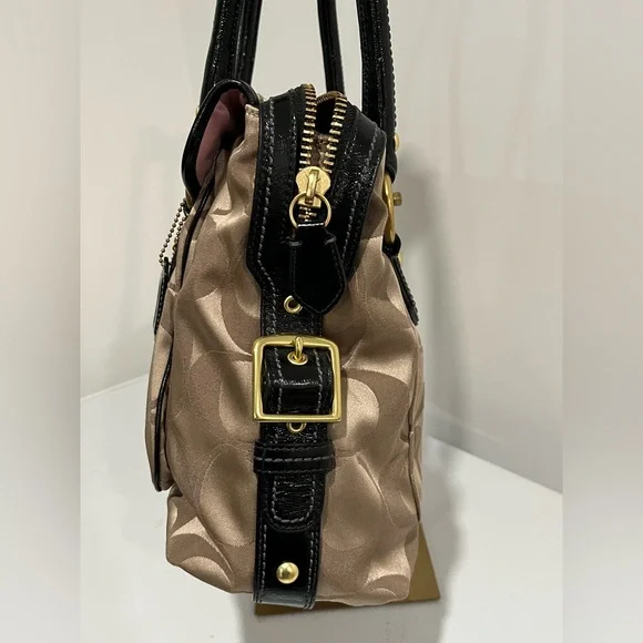 Coach Addison Shoulder Tote Bag